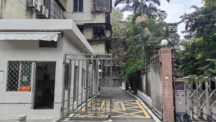 行政学院单位宿舍外景图