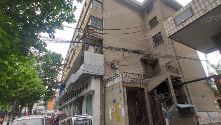 医药站8号院外景图