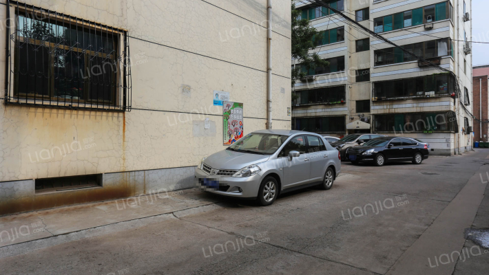太原铁路机械学校北住宅区外景图