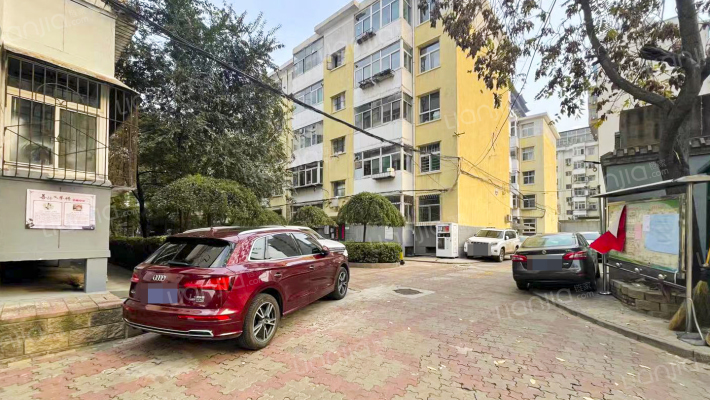 青年路煤监局宿舍外景图