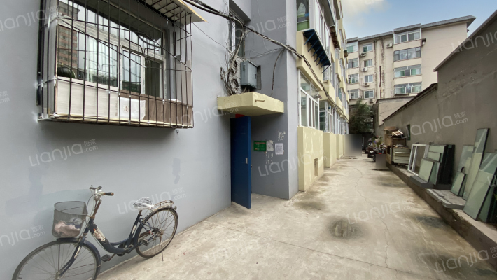 解放路288号院外景图