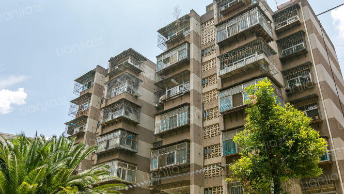 地质勘察院家属区外景图