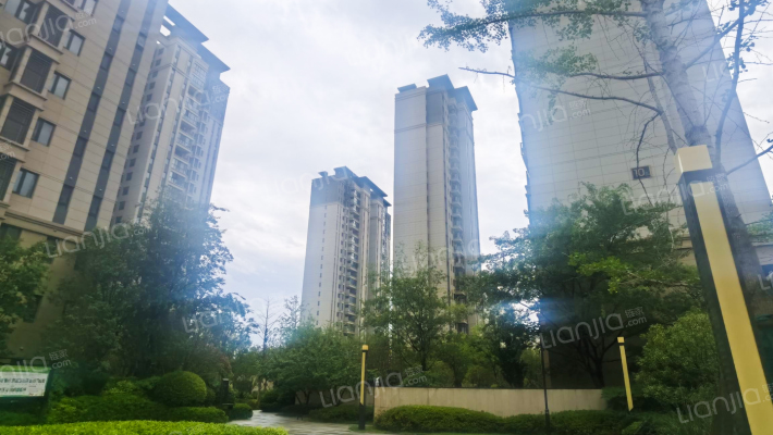 康桥香溪郡9号院外景图