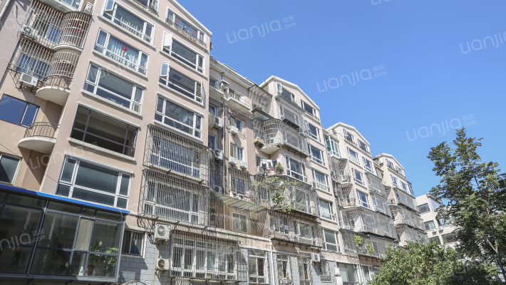 红旗公寓外景图