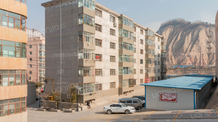 九州中学家属院外景图