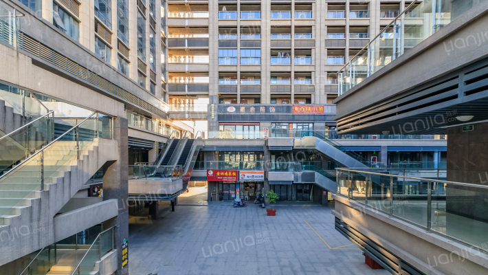 宝隆广场外景图