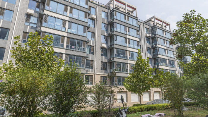 恒信领海国际外景图