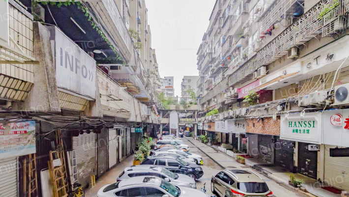 钻石大楼外景图