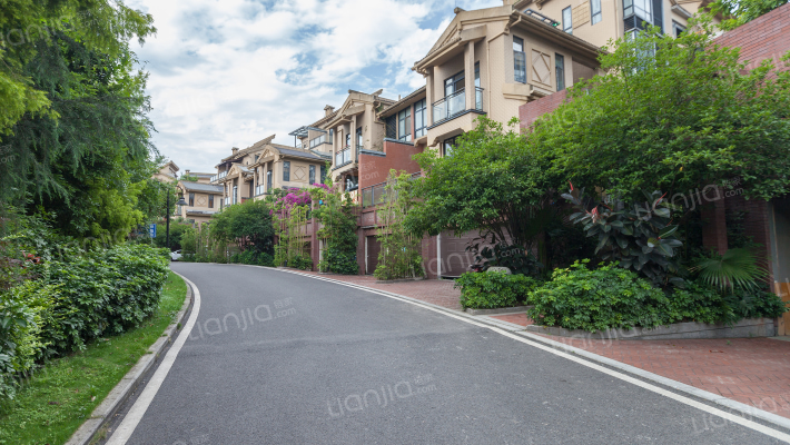 学府大道69号雨山前外景图
