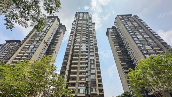 邕府朱槿园外景图