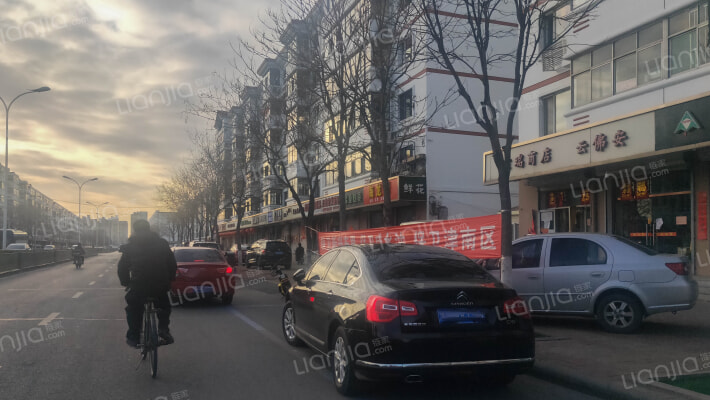 新兴东里外景图