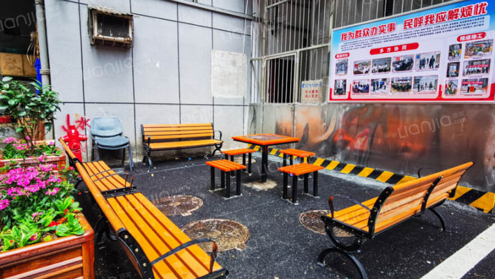 胜利街308号外景图