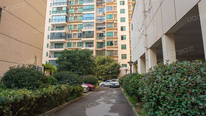 新领地公寓外景图