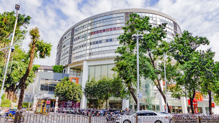 假日广场外景图