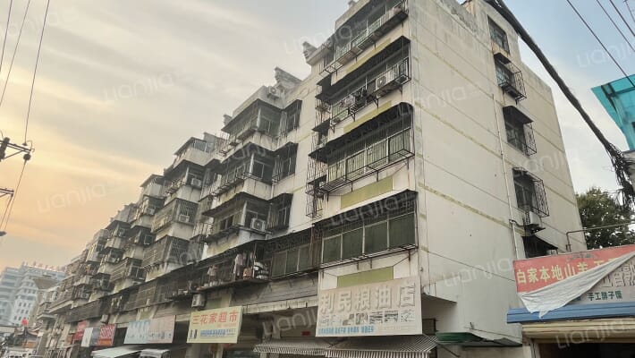 大寺街还原楼外景图