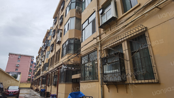 工行宿舍外景图