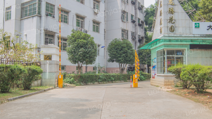 龙腾小筑外景图