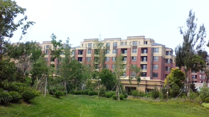 保利香槟国际外景图