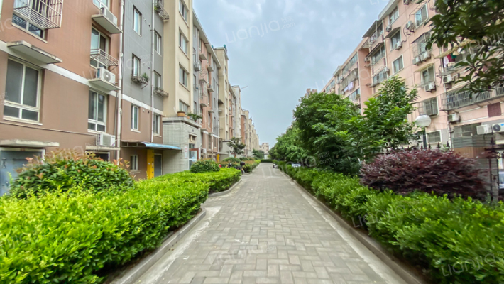 都市华庭北区外景图