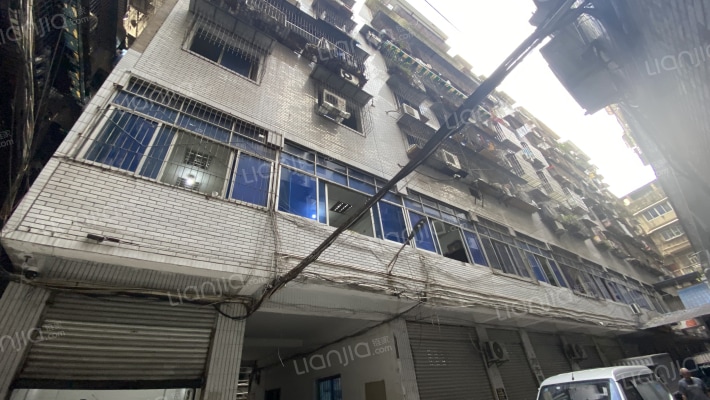 医药公司宿舍外景图