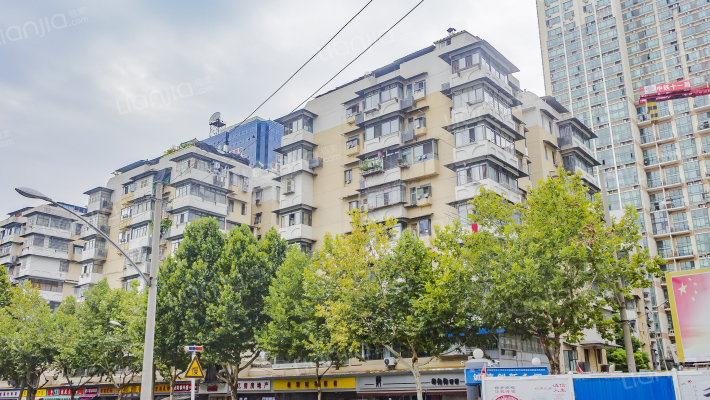 黄浦路252号外景图