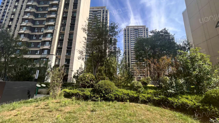 世茂璀璨珑府南区外景图