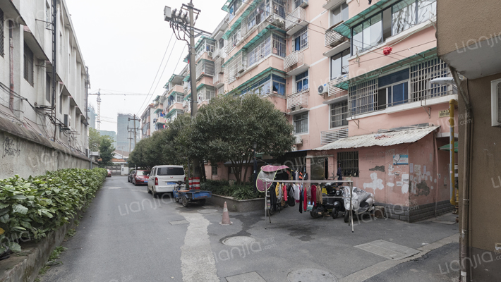 浦沿电化宿舍外景图