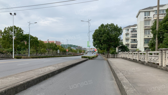 千汇路566号外景图