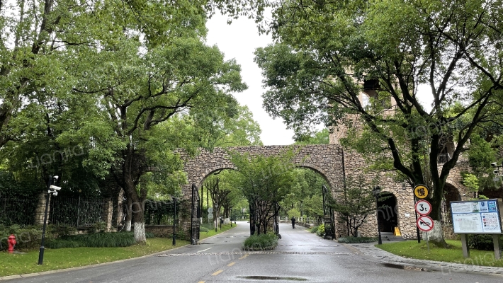 圣马丽诺桥语外景图