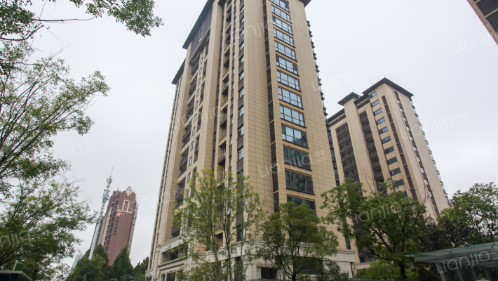 中建林溪上郡外景图