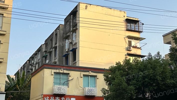 教育街127号院外景图