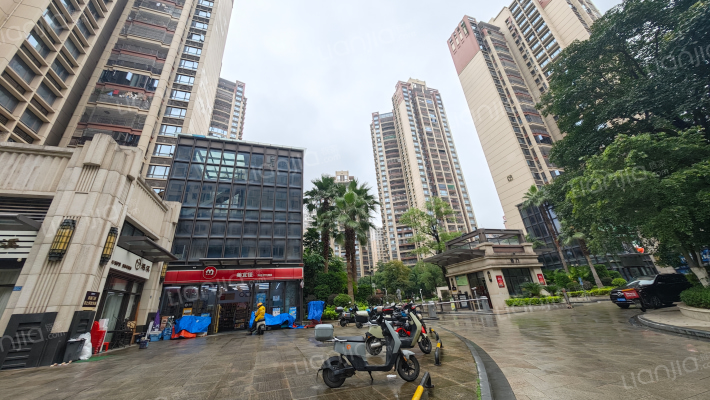 隆生皇冠花园外景图