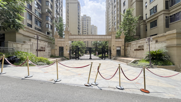 阳光100阿尔勒二期外景图