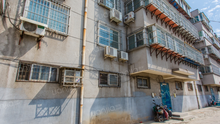 军民路铁路宿舍外景图