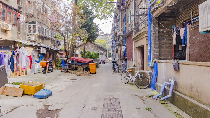 南汽宿舍外景图