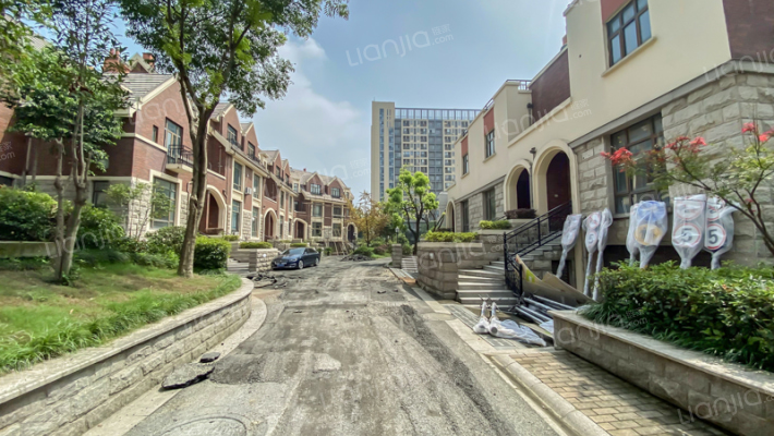 绿地中山铂邸外景图