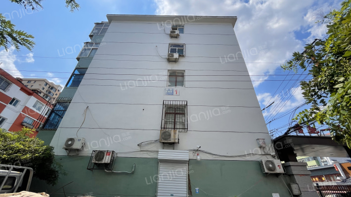 雪驰一号院外景图