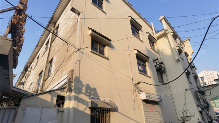 亮化美化综合楼外景图