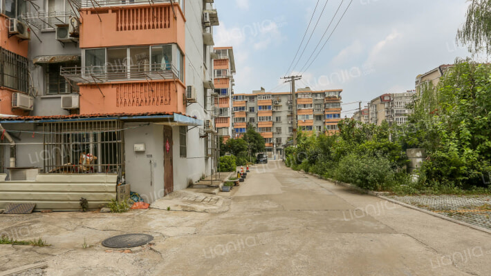 板桥南村东外景图