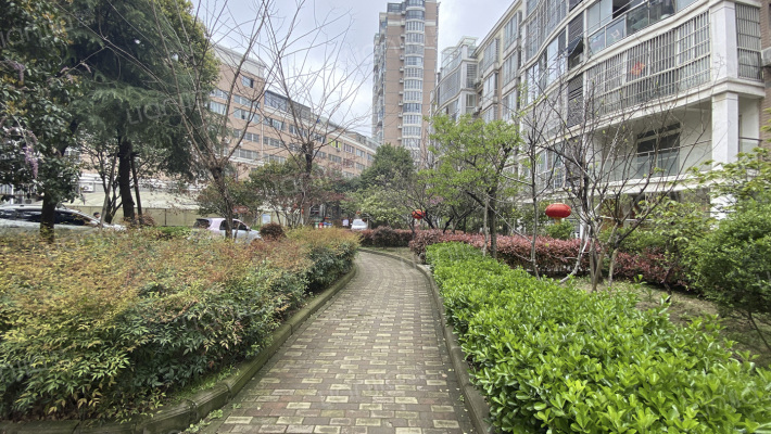 中央豪景东区外景图