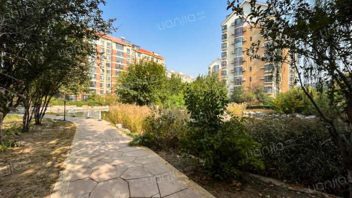 半岛豪庭天潇园外景图