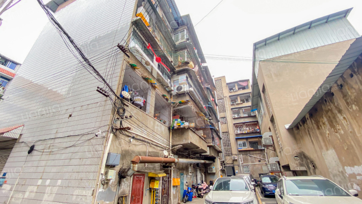 皮鞋城南一街75号外景图