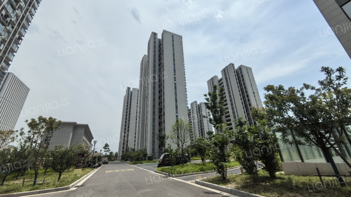 馨德苑小区外景图