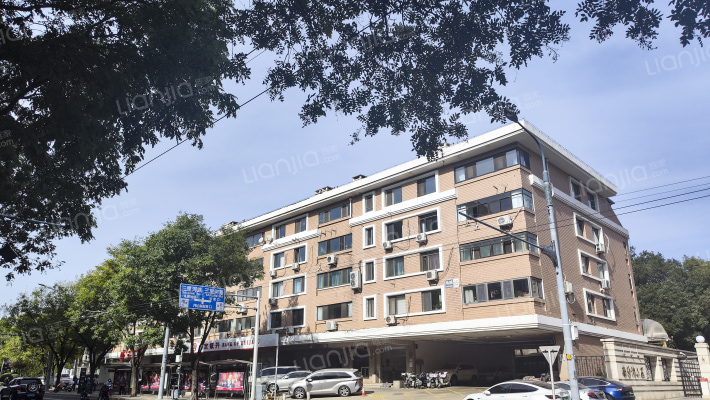 巴黎公寓外景图