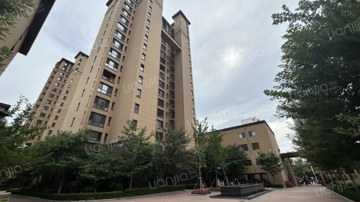 富禹依云蓝湾外景图