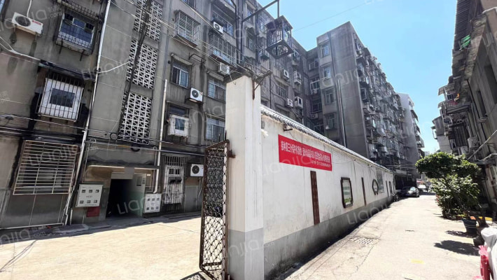 襄阳市中心医院高职楼外景图