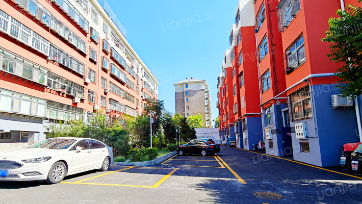 中铁十四局二公司宿舍东院外景图