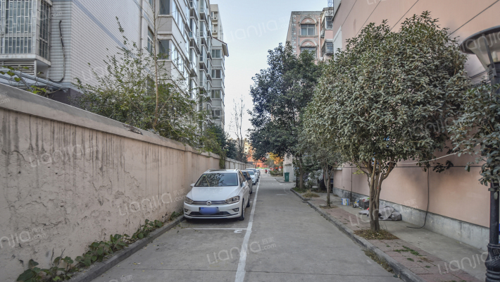 黄鹤小区外景图