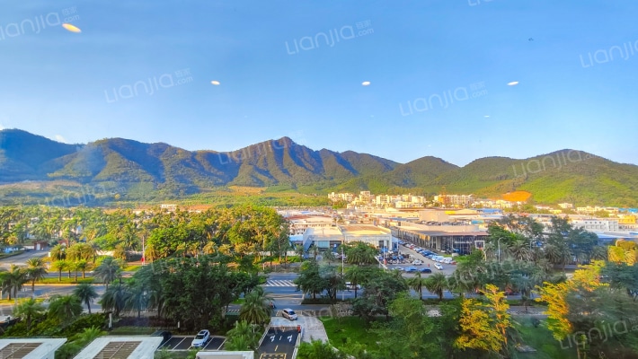 湖光山舍外景图