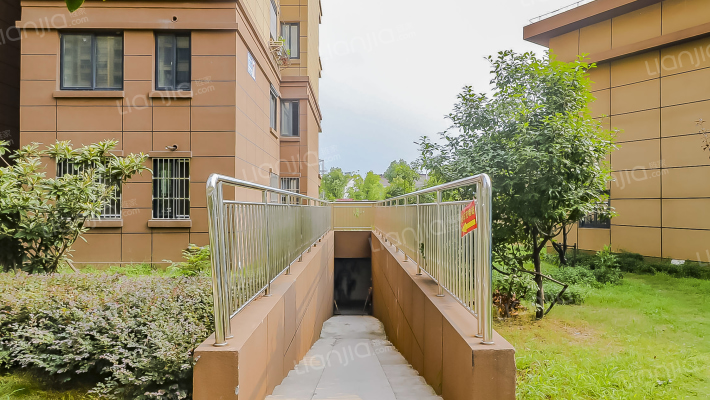 永恒家园外景图